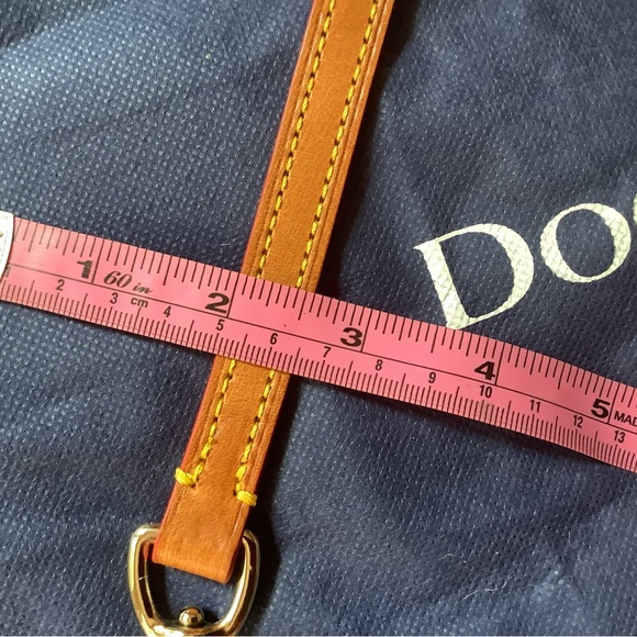 Dooney&Bourke Florentine Leather Medium Zip Crossbody - Picture 12 of 12